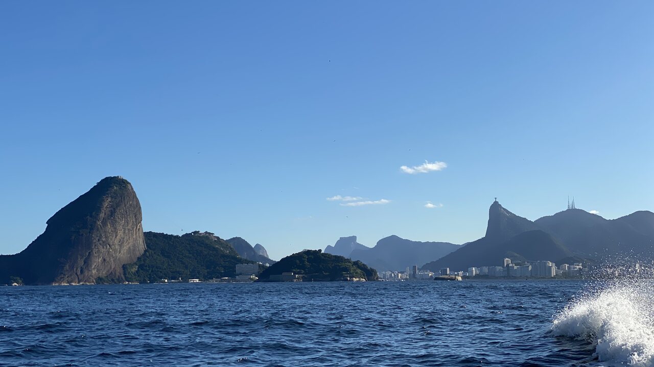 Passeio de Lancha ao Pôr do Sol no Rio de Janeiro