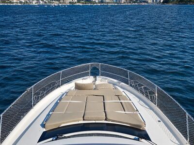 Prestige 60 - Solário de proa