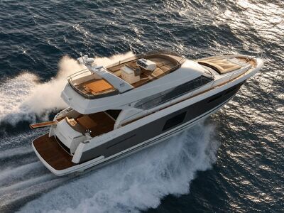 Prestige 60 - Navegando em velocidade na Baía de Guanabara
