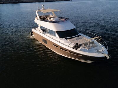 Prestige 60 - Iate de luxo na Baía de Guanabara