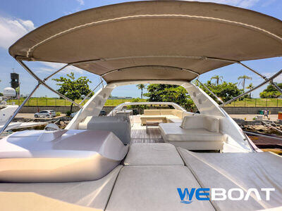 Schaefer 62 Fly - Flybridge com solário e lounge