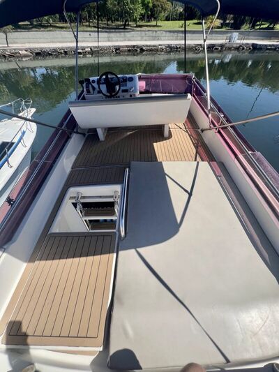 WeBoat Ghost 36 - Cockpit